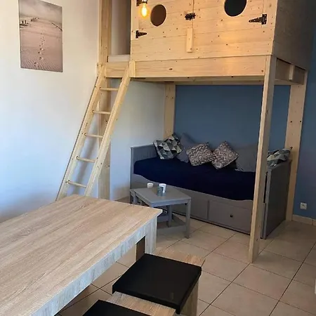 Les Pieds Dans L Eau Erpion